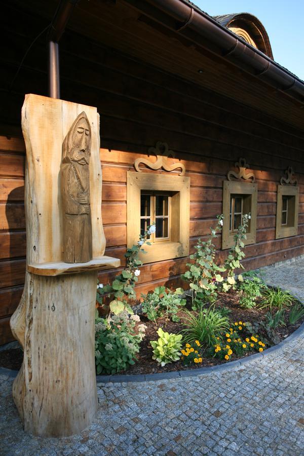 Lipowy Gosciniec Aparthotel Otwock Maly Bagian luar foto